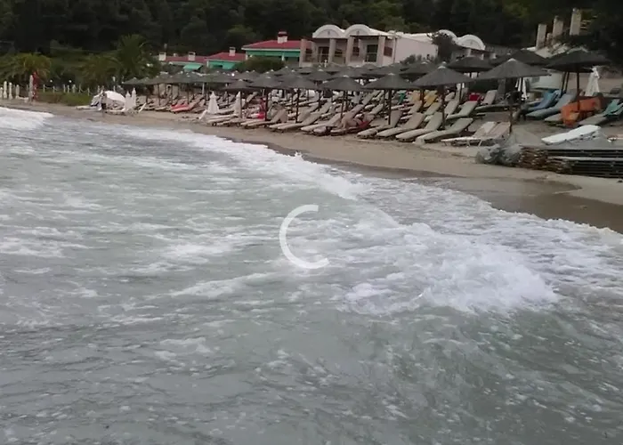 Blue Lagoon Skála Foúrkas